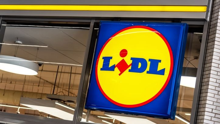 Se esperan colas kilométricas en Lidl por este accesorio para cargar el móvil en el coche sin cables: cuesta 7 euros Se esperan colas kilométricas en Lidl por este accesorio para cargar el móvil en el coche sin cables: cuesta 7 euros