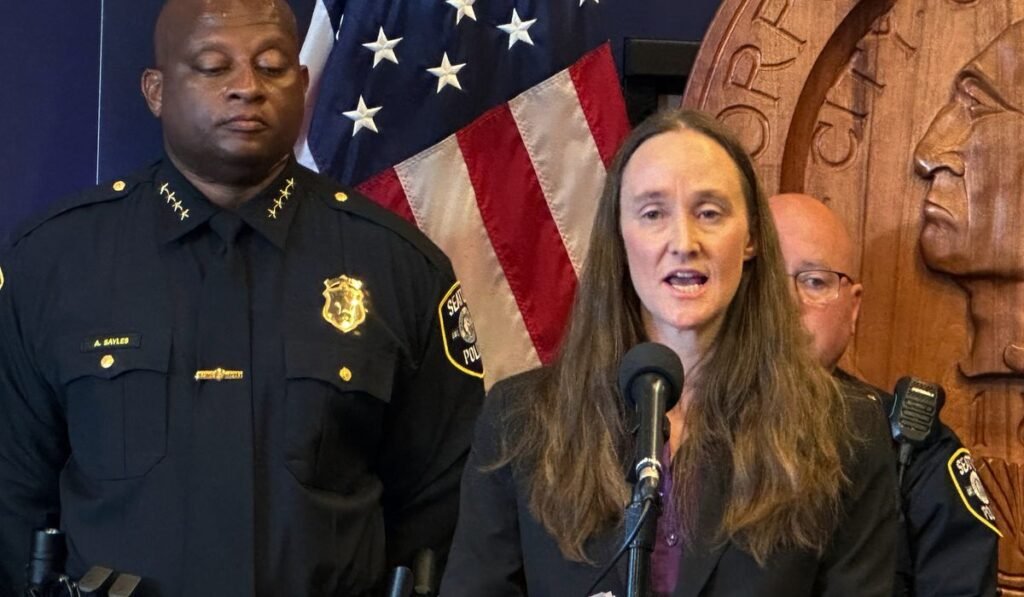 Seattle mayor defends ousting police chief after festival shootout Seattle mayor defends ousting police chief after festival shootout