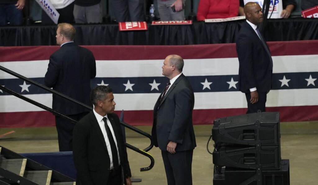 Secret Service investigates leaked information about Vance’s travels Secret Service investigates leaked information about Vance’s travels
