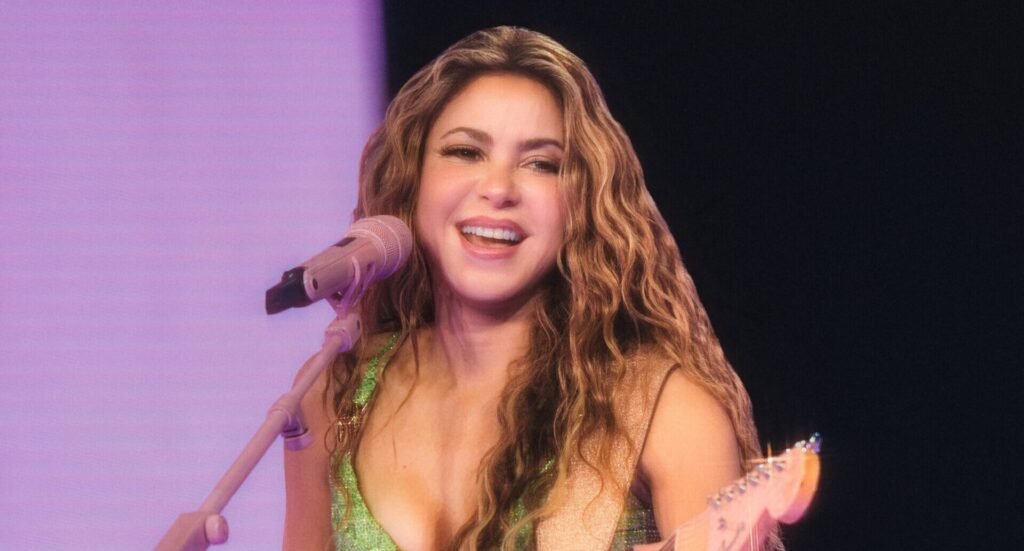 Shakira Wraps Two Boston Nights and Sets Her Sights on New Jersey Shakira Wraps Two Boston Nights and Sets Her Sights on New Jersey