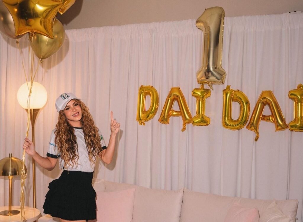 Shakira’s ‘Dai Dai’ Hits Number One on the Global Spotify Chart Shakira’s ‘Dai Dai’ Hits Number One on the Global Spotify Chart