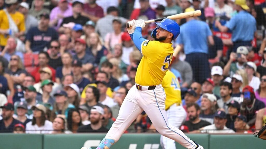 Sizzling Red Sox finding ways to win, while Rays looking for answers Sizzling Red Sox finding ways to win, while Rays looking for answers