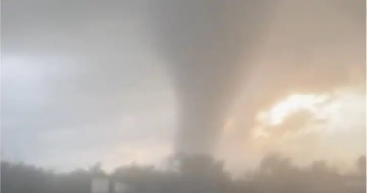 Soaring number of Alberta tornadoes blamed on ‘perfect concoction of ingredients’ Soaring number of Alberta tornadoes blamed on ‘perfect concoction of ingredients’