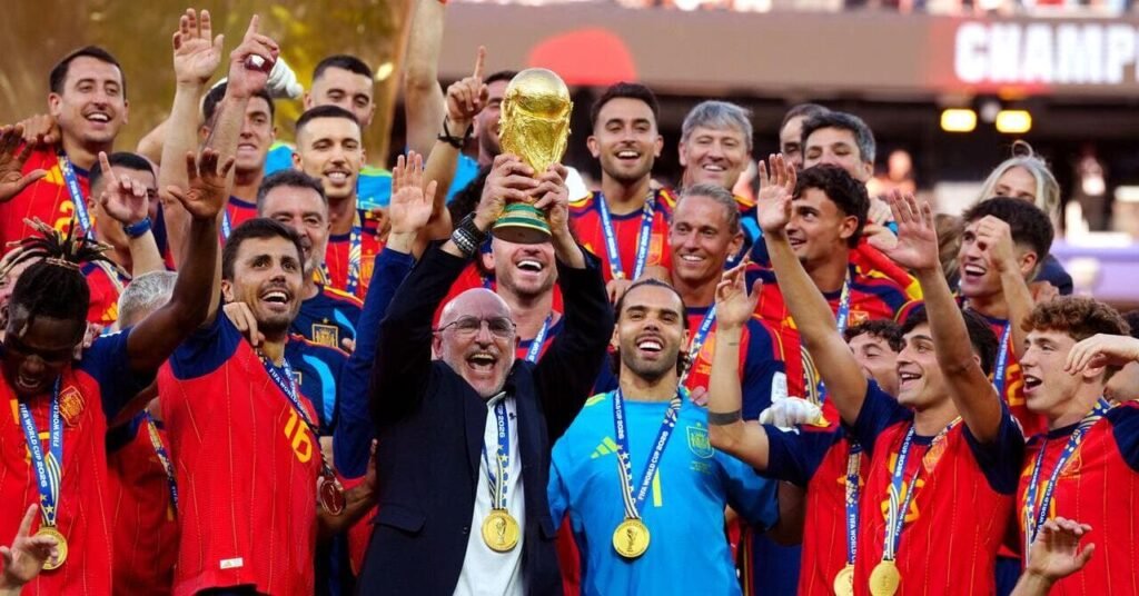 Spain boss De La Fuente slams 'unacceptable and intolerable' Argentina behaviour