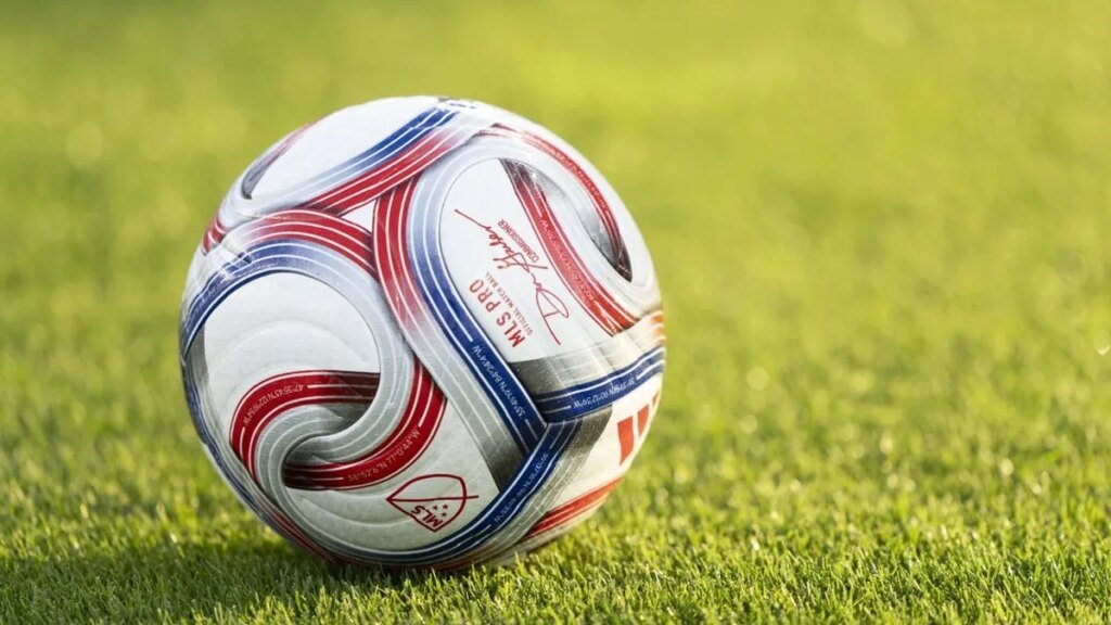 Sporting KC sign 15-year-old D Luca Antongirolami