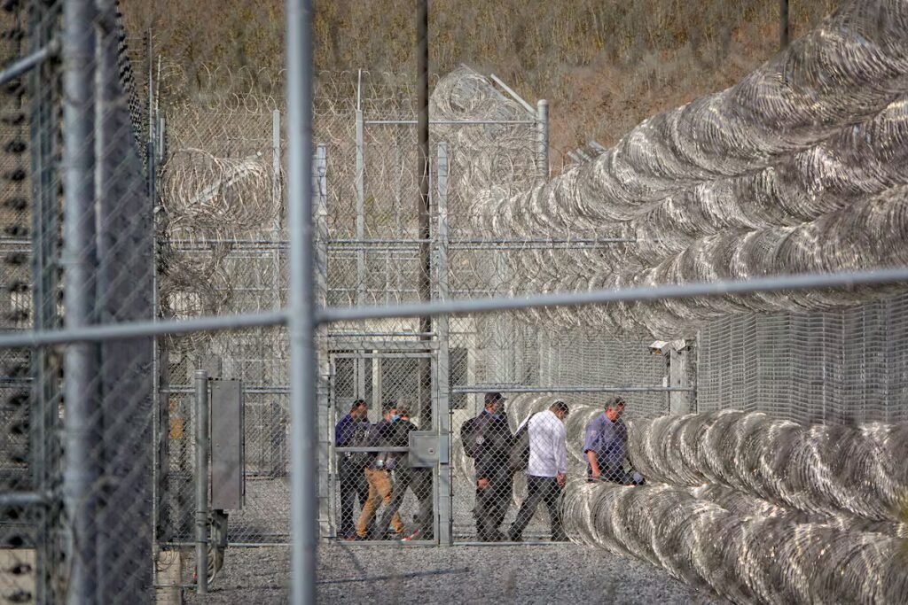 Strip searches at one facility, ‘extreme cold’ at another: Inside Trump’s latest deportation push | U.S. Strip searches at one facility, ‘extreme cold’ at another: Inside Trump’s latest deportation push | U.S.