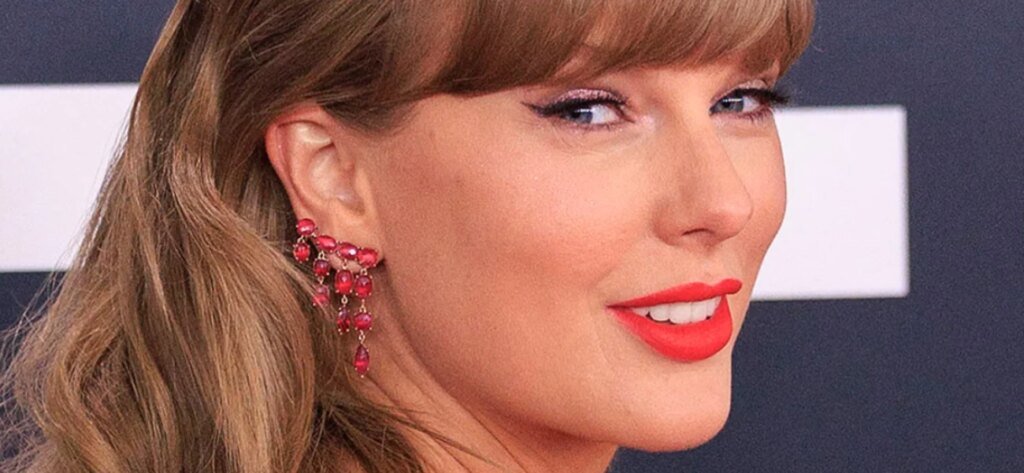 Taylor Swift Wedding Raffle Sparks ‘Tacky’ Debate Taylor Swift Wedding Raffle Sparks 'Tacky' Debate