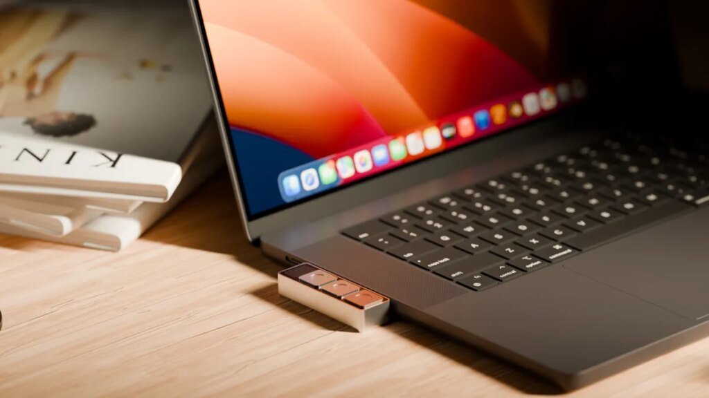 The Dune keypad device can be your meeting controller and more The Dune keypad device can be your meeting controller and more