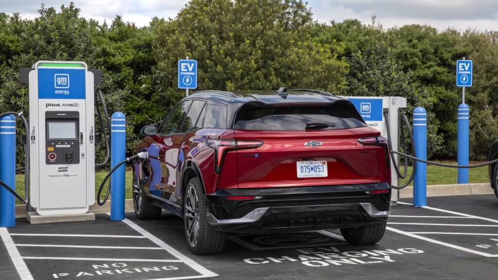 The Global Oil Crisis Is Pushing People Toward Buying Electrified Cars The Global Oil Crisis Is Pushing People Toward Buying Electrified Cars