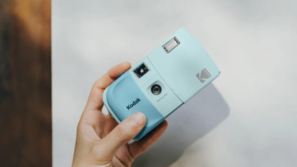 The Kodak EC35 Is A Pocketable, Beginner-Friendly 35mm Film Camera The Kodak EC35 Is A Pocketable, Beginner-Friendly 35mm Film Camera