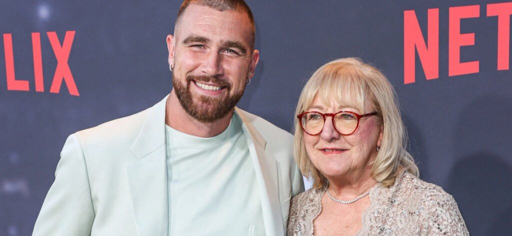 The One Word Donna Kelce Used To Describe Taylor, Travis' Wedding