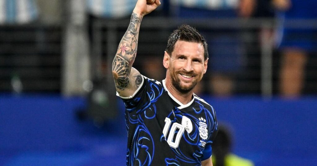 This one is for you Diego! Messi dedicates Argentina's win over England to Maradona