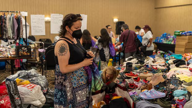 Thunder Bay residents come together to support wildfire evacuees with toy drive, donation drop-offs Thunder Bay residents come together to support wildfire evacuees with toy drive, donation drop-offs
