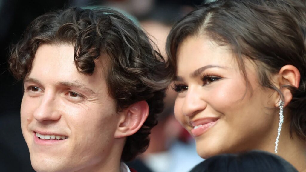 Tom Holland Protects Zendaya During NYC Date Night Tom Holland Protects Zendaya During NYC Date Night