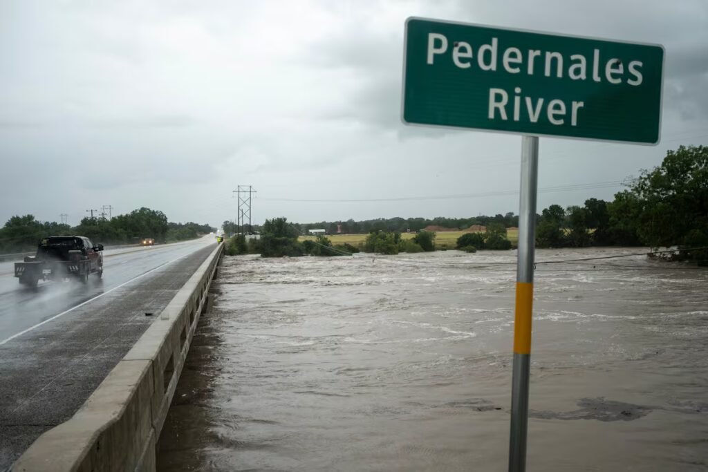 Torrential rains trigger rescues, evacuations and more flood warnings in Texas | U.S. Torrential rains trigger rescues, evacuations and more flood warnings in Texas | U.S.