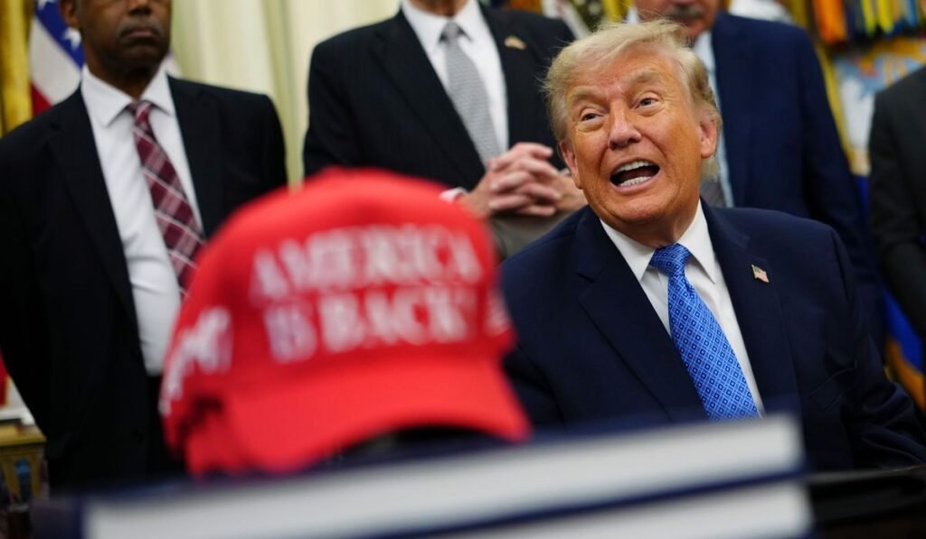 Trump highlights Chicago shootings since Iran war started Trump highlights Chicago shootings since Iran war started