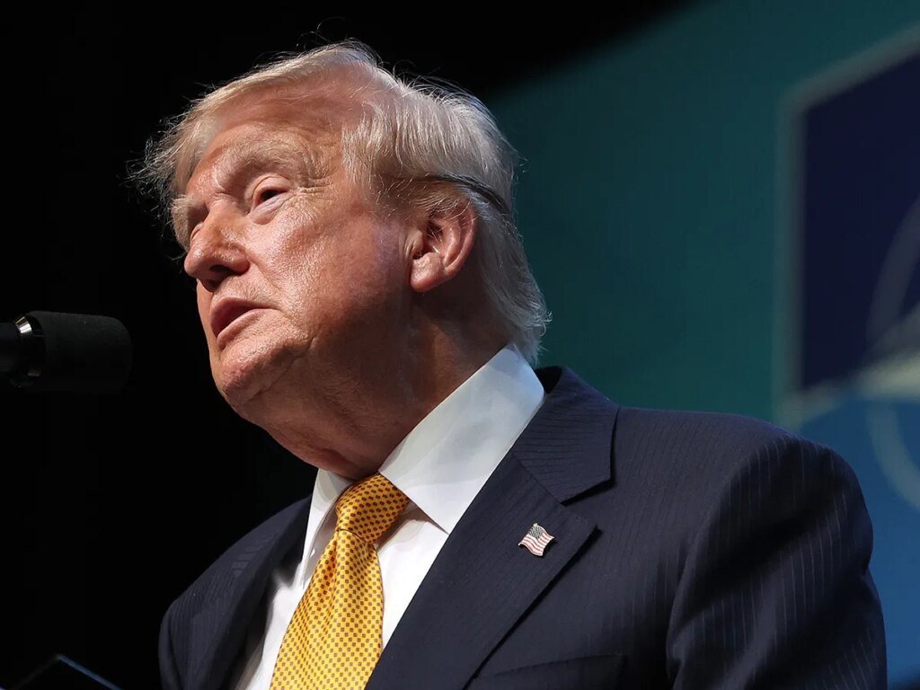 Trump says U.S. 'taking over' Strait of Hormuz Trump says U.S. 'taking over' Strait of Hormuz