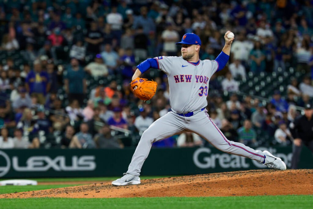 Twins To Acquire A.J. Minter Twins To Acquire A.J. Minter
