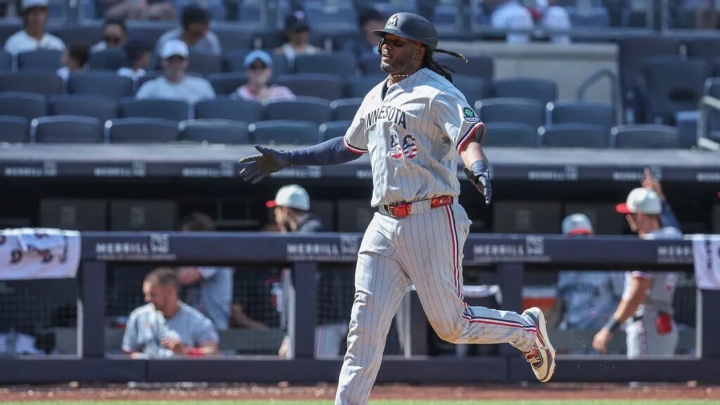Twins blast 6 HRs, as Yankees continue skid