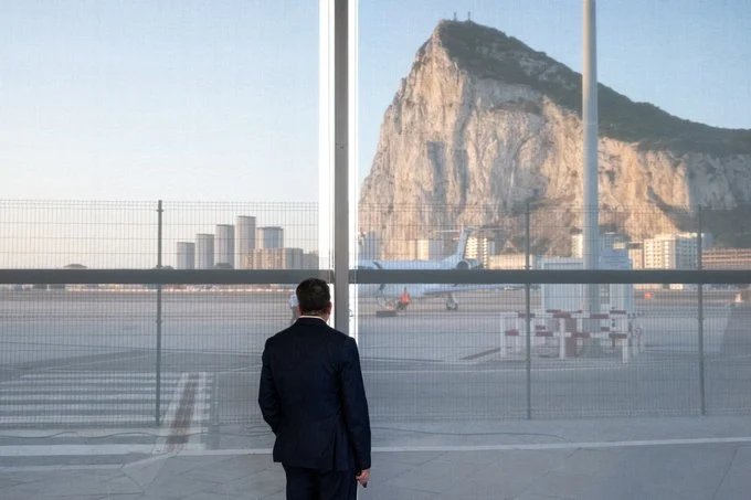 UK and EU formally sign treaty on Gibraltar border UK and EU formally sign treaty on Gibraltar border