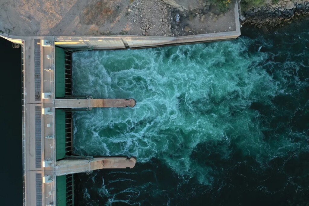 US government says Iran-linked hackers are disrupting American water and energy providers US government says Iran-linked hackers are disrupting American water and energy providers