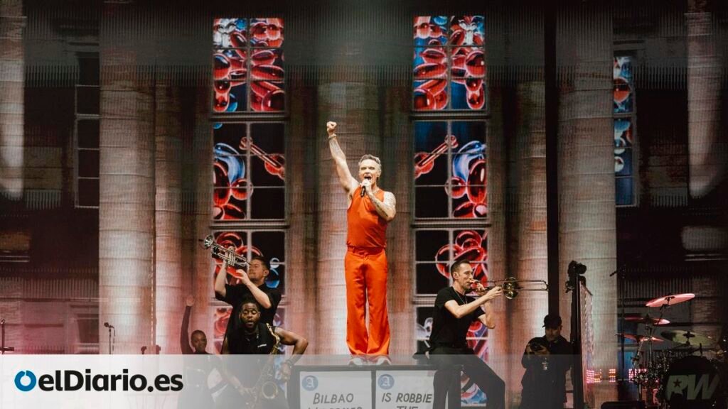 Un Robbie Williams provocador, tierno y divertido pone a sus pies el BBK Live Un Robbie Williams provocador, tierno y divertido pone a sus pies el BBK Live