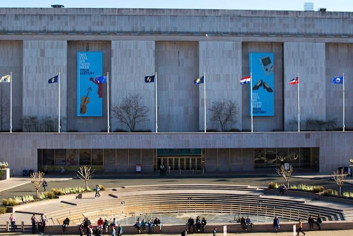 Un informe de la Casa Blanca califica a los dirigentes del Smithsonian de activistas radicales en los que no se puede confiar – Celebrity Land Un informe de la Casa Blanca califica a los dirigentes del Smithsonian de activistas radicales en los que no se puede confiar – Celebrity Land