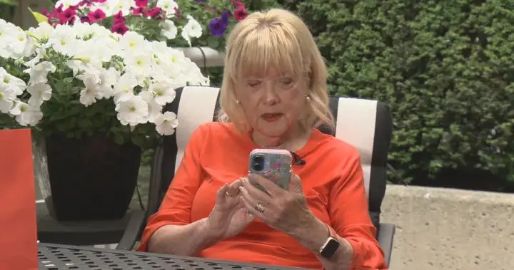 Vancouver woman fights Rogers and FedEx over missing phone Vancouver woman fights Rogers and FedEx over missing phone