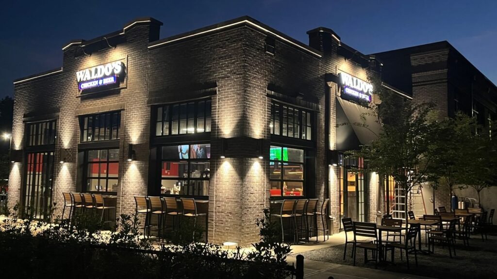 Waldo’s Chicken & Beer, el primer restaurante en llegar al distrito de entretenimiento Valley Post – Celebrity Land Waldo’s Chicken & Beer, el primer restaurante en llegar al distrito de entretenimiento Valley Post – Celebrity Land