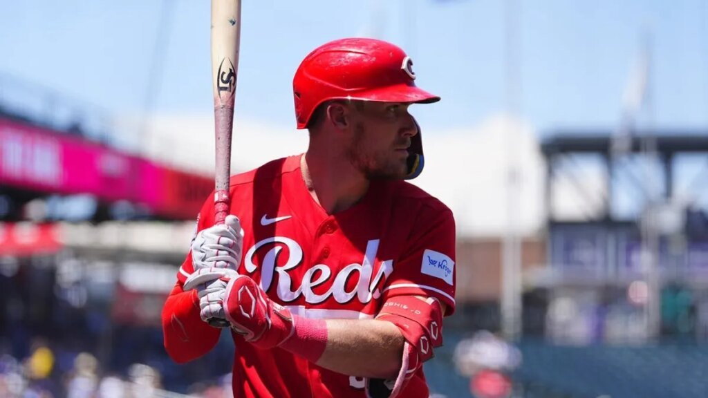 With trade deadline looming, Reds set sights on Mariners With trade deadline looming, Reds set sights on Mariners