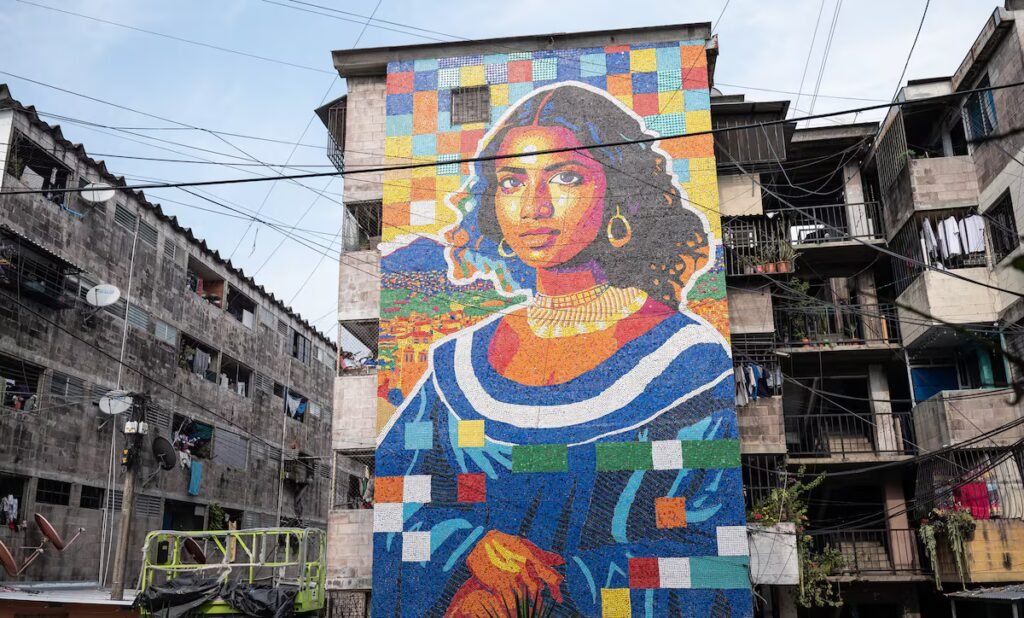 Zacamil, the Salvadoran neighborhood once terrorized by gang violence, is being transformed into an open-air museum | International Zacamil, the Salvadoran neighborhood once terrorized by gang violence, is being transformed into an open-air museum | International