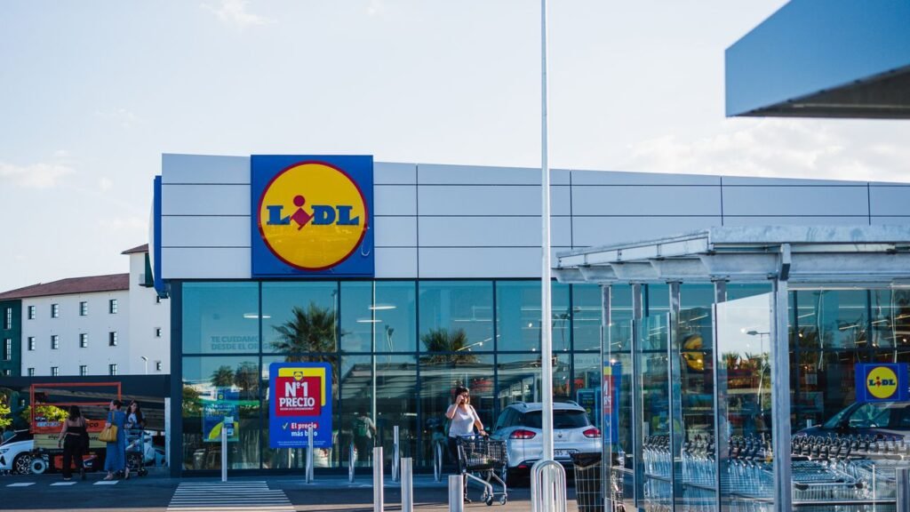 cuesta tan solo 7,99 euros cuesta tan solo 7,99 euros