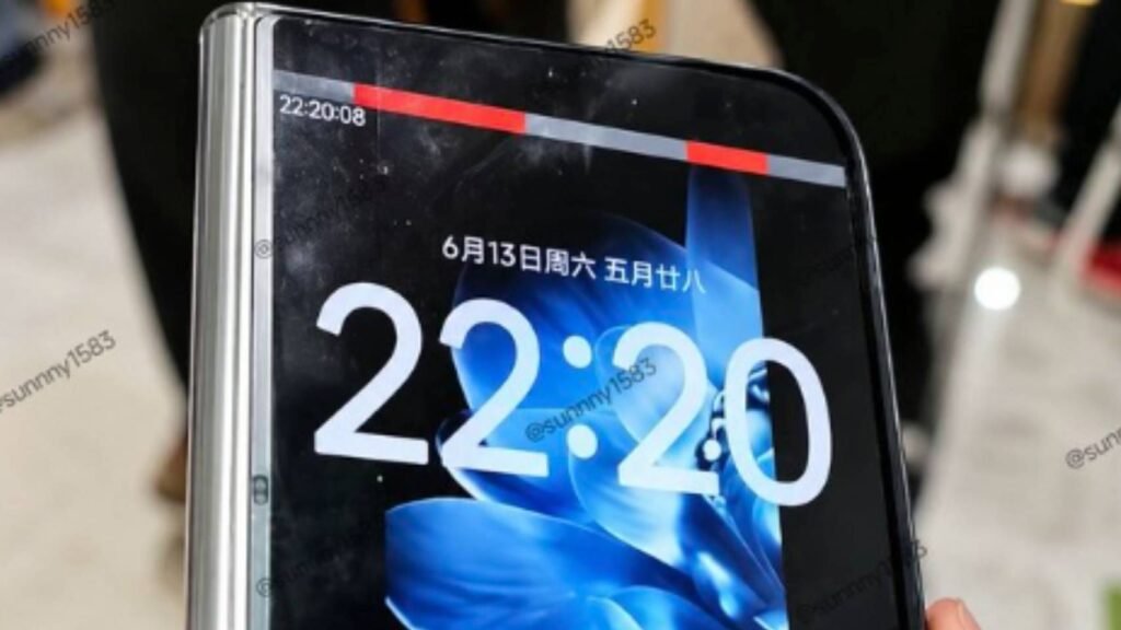 un móvil plegable para competir con Samsung y Apple un móvil plegable para competir con Samsung y Apple