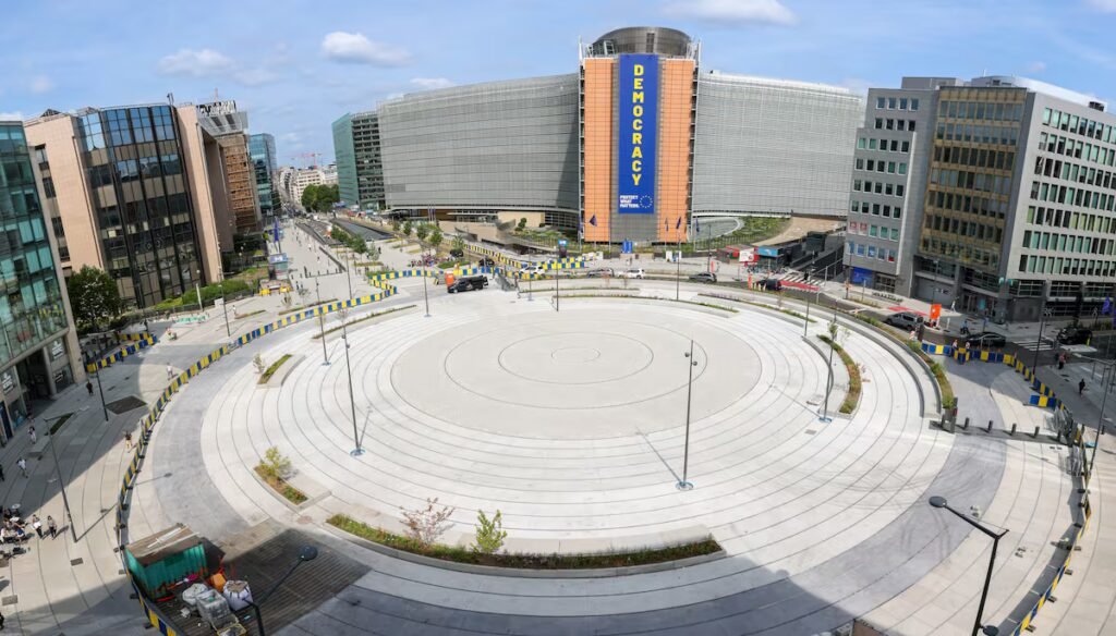 ‘The largest frying pan in Europe’ ignites tempers in Brussels | International ‘The largest frying pan in Europe’ ignites tempers in Brussels | International