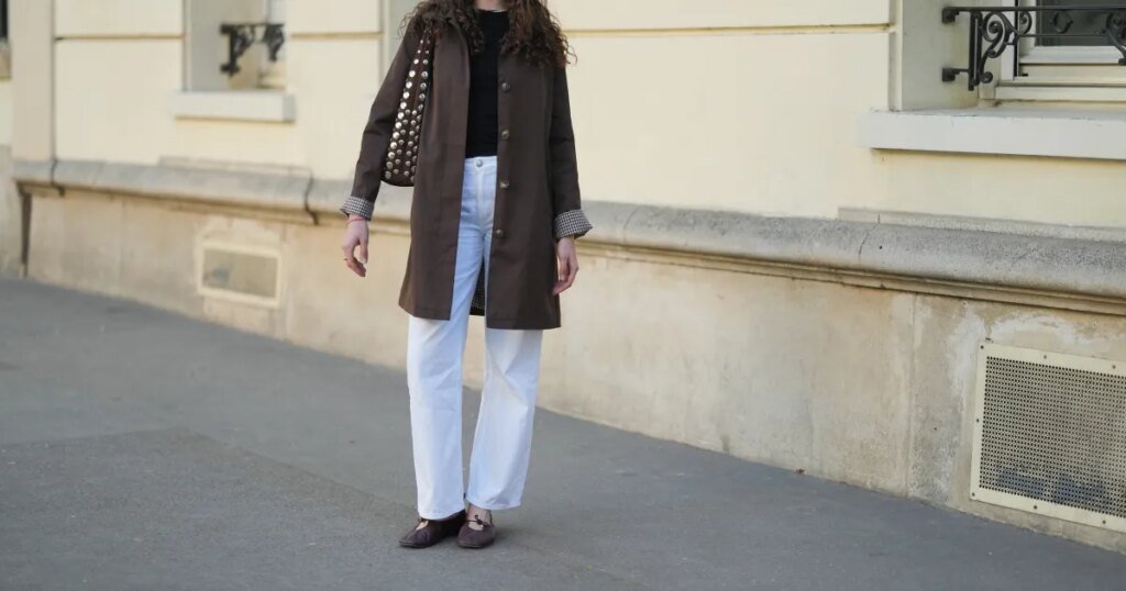 13 Trendy Editor-Approved Brown Flat Shoes to Style in Fall 2026 13 Trendy Editor-Approved Brown Flat Shoes to Style in Fall 2026