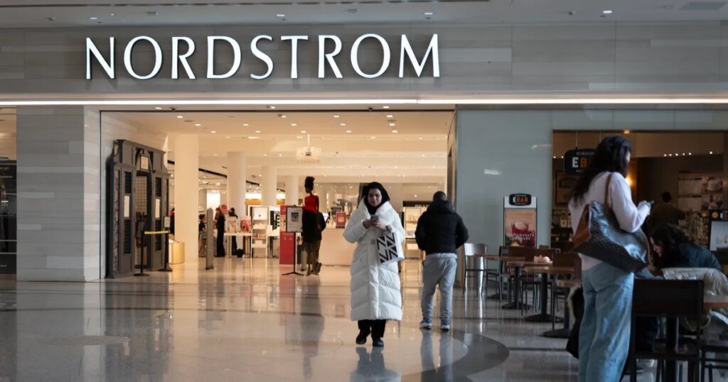 17 Rich Mom Fashion Deals in the Nordstrom Anniversary Sale 17 Rich Mom Fashion Deals in the Nordstrom Anniversary Sale