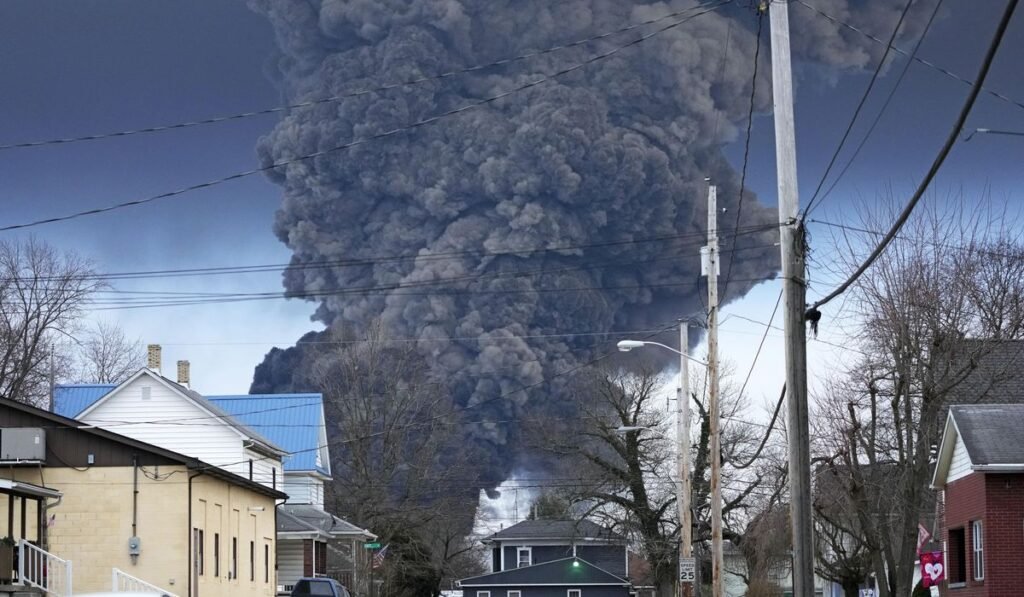 East Palestine train derailment cleanup response prompts probe request East Palestine train derailment cleanup response prompts probe request