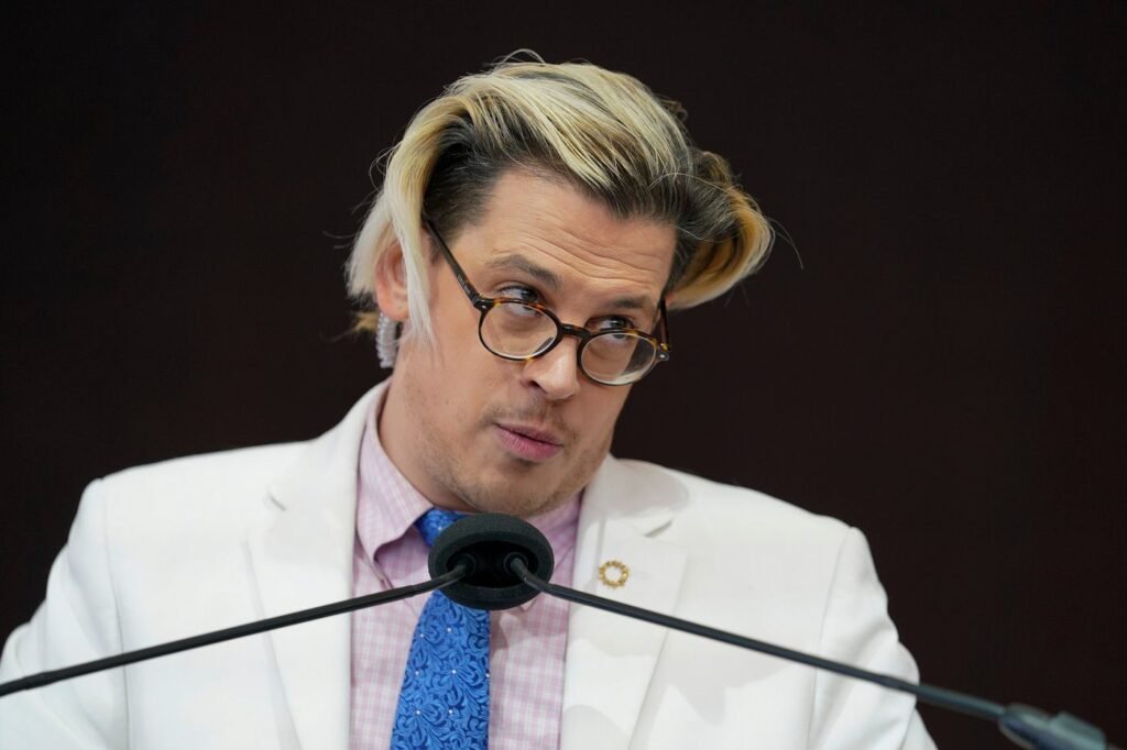Far-right British provocateur Milo Yiannopoulos has been deported after his immigration arrest in US Far-right British provocateur Milo Yiannopoulos has been deported after his immigration arrest in US