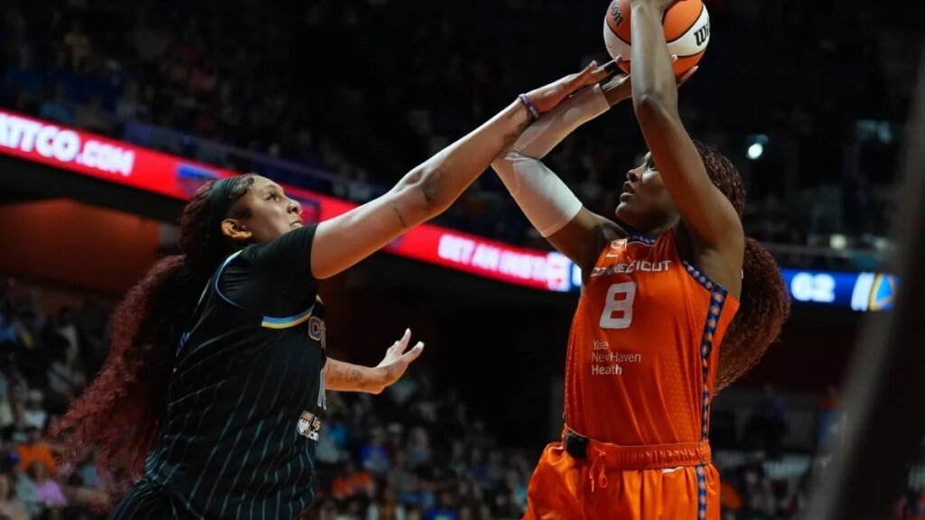Aaliyah Edwards posts career-high 26 as Sun top Sky Aaliyah Edwards posts career-high 26 as Sun top Sky