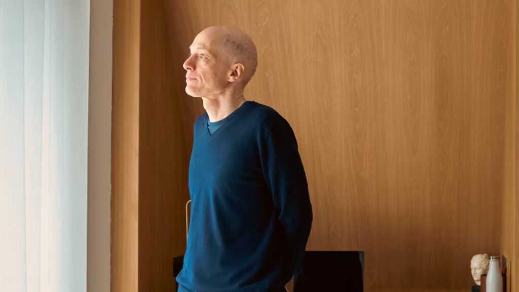 Alain de Botton: ‘The hardest part about being single is that you never stop thinking about love’ | Culture Alain de Botton: ‘The hardest part about being single is that you never stop thinking about love’ | Culture