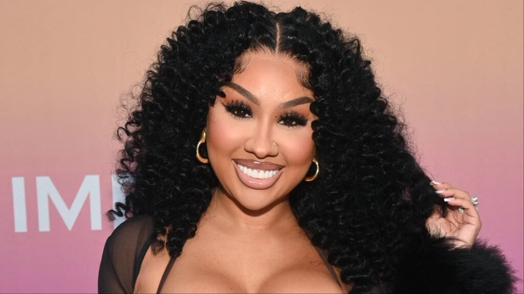 Ari Fletcher Denies Claim She Was Bullied Into Redoing Her Teeth Ari Fletcher Denies Claim She Was Bullied Into Redoing Her Teeth