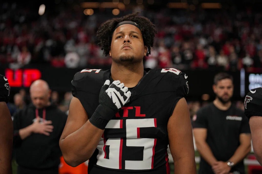 Atlanta Falcons sign Canadian offensive lineman Matthew Bergeron to $96 million extension: report Atlanta Falcons sign Canadian offensive lineman Matthew Bergeron to $96 million extension: report