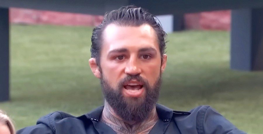 ‘BB’ Fans Demand Kamu Kirk’s Eviction After George Floyd Joke 'BB' Fans Demand Kamu Kirk's Eviction After George Floyd Joke