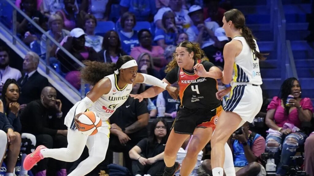 Balanced attack pushes Wings past woeful Sun