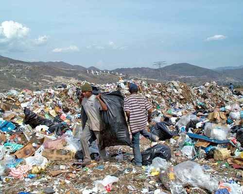 Basura, negocio de más de 50 mil millones de pesos al año en México Basura, negocio de más de 50 mil millones de pesos al año en México