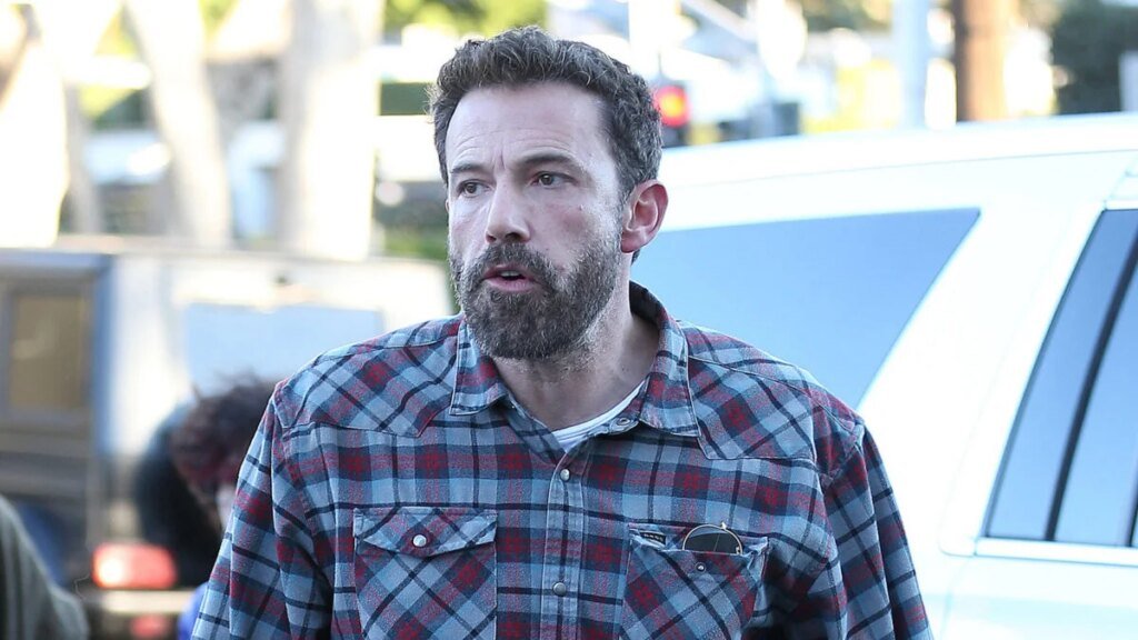 Ben Affleck Praised For Snubbing Bill Maher After Show Feud Ben Affleck Praised For Snubbing Bill Maher After Show Feud