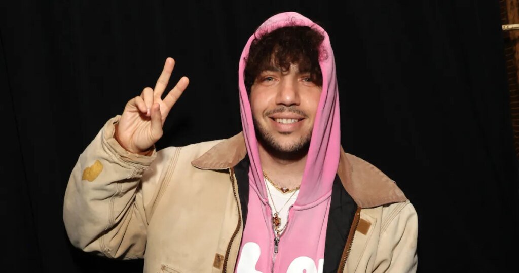 Benny Blanco Lost Nearly 5 Lbs After Only Eating Pizza for Week Benny Blanco Lost Nearly 5 Lbs After Only Eating Pizza for Week