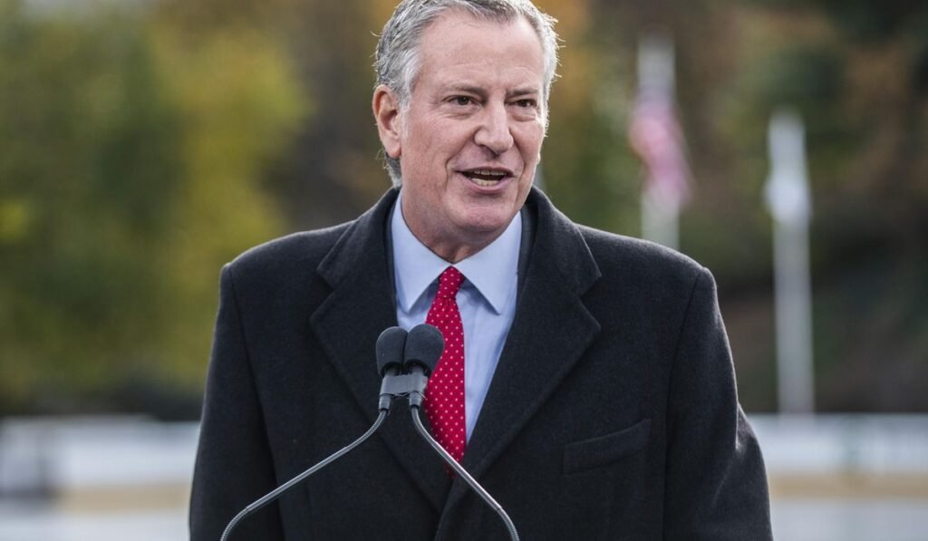 Bill De Blasio says Americans are ‘hungry’ for vision from socialist left Bill De Blasio says Americans are ‘hungry’ for vision from socialist left