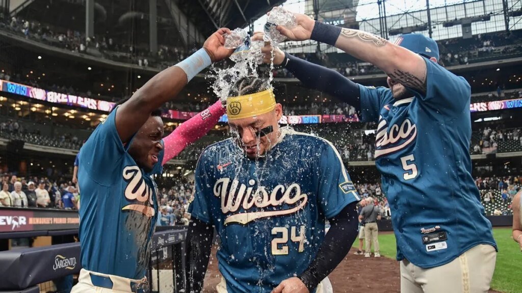Braves, Brewers bring big-league approach to Little League Classic