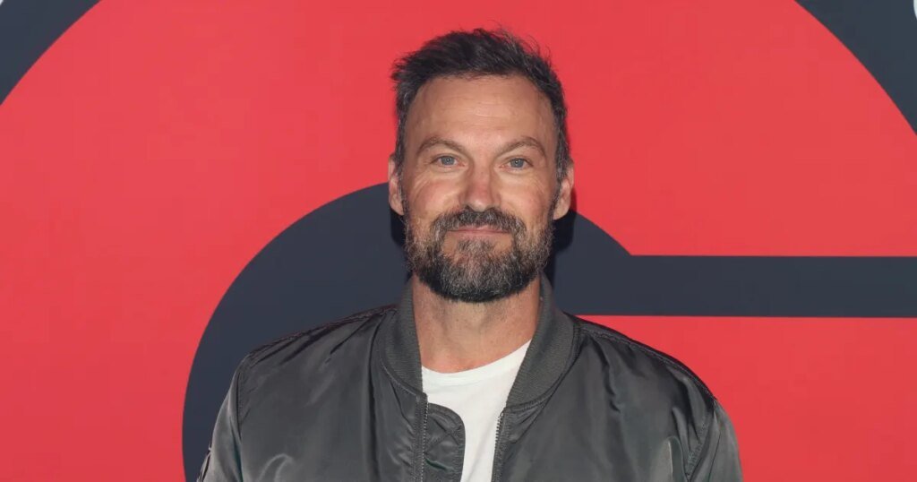 Brian Austin Green Jokes About Totally ‘90s House Season 2 Cast Brian Austin Green Jokes About Totally ‘90s House Season 2 Cast